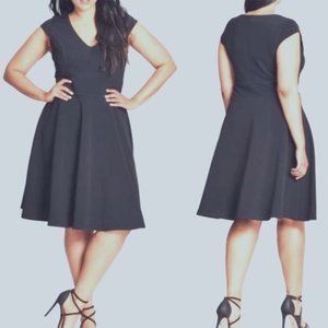 City Chic Dress / Color: Black / Size: 24W